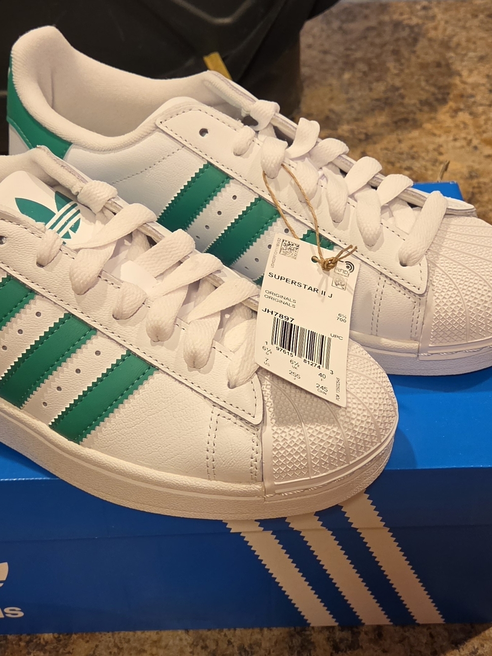 Adidas Kids Superstar 2 J White & Green Classic Sneakers Size 7